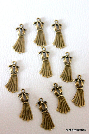 10 x Zinc Alloy Bronze Tone Dress Charm / Pendants 22mmx10mm